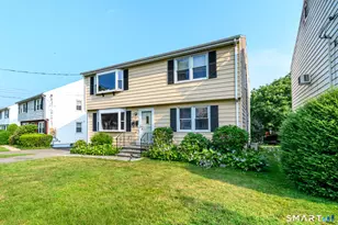 32 Hackett Cir N, Stamford, CT 06906 - Photo 3