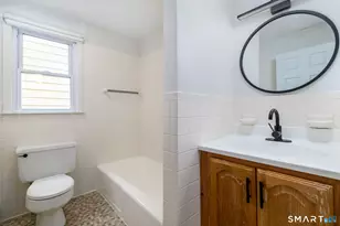 32 Hackett Cir N, Stamford, CT 06906 - Photo 21