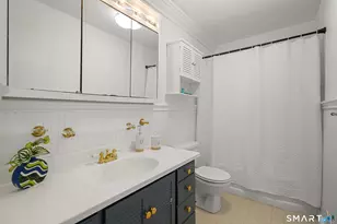 141 Idlewood Dr, Stamford, CT 06905 - Photo 27