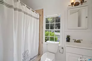 141 Idlewood Dr, Stamford, CT 06905 - Photo 15