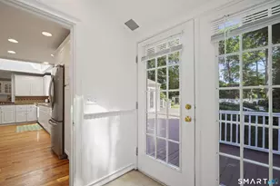 141 Idlewood Dr, Stamford, CT 06905 - Photo 11