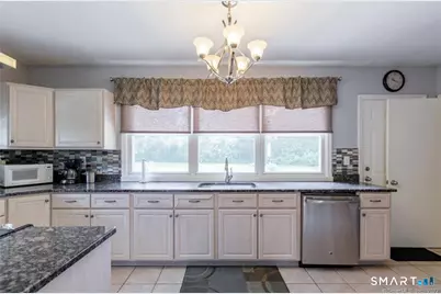 433 Highland Drive, Waterbury, CT 06708 - Photo 7