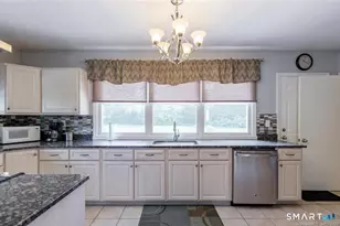 433 Highland Dr, Waterbury, CT 06708 - Photo 7