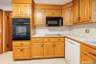 138 Magee Dr, Hamden, CT 06514 - Photo 9