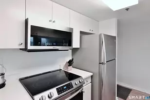 127 Greyrock Pl, Stamford, CT 06901 - Photo 5