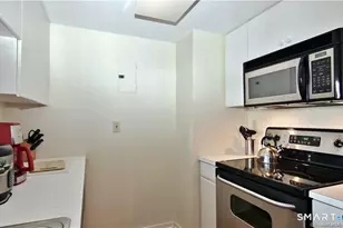 127 Greyrock Pl, Stamford, CT 06901 - Photo 11