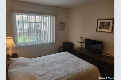 237 Strawberry Hill Avenue #23, Stamford, CT 06902 - Photo 11