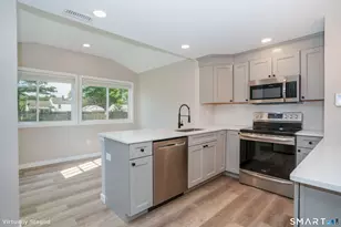 17 Audette Dr, Wallingford, CT 06492 - Photo 7