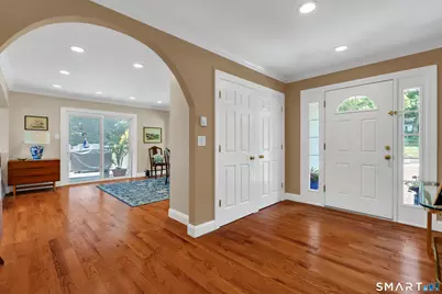 33 Wayne Drive, East Lyme, CT 06333 - Photo 3