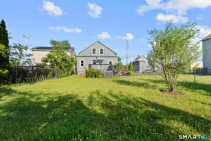 39 Edwards St, Hamden, CT 06517 - Photo 17