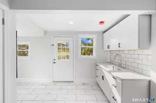 39 Edwards St, Hamden, CT 06517 - Photo 7