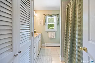 8 Lindsley Dr, Wolcott, CT 06716 - Photo 17