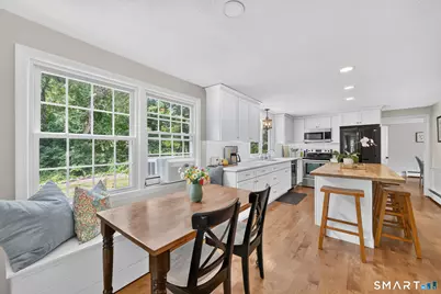 4 Lincoln Lane, Simsbury, CT 06089 - Photo 11