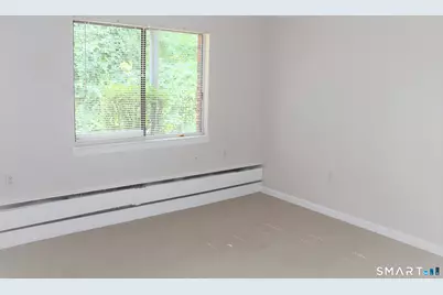 522 Blackstone Village #522, Meriden, CT 06450 - Photo 7