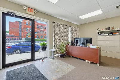 24 Montauk Avenue, New London, CT 06320 - Photo 3