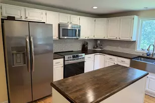 8 Plainview Dr, Plainfield, CT 06374 - Photo 7