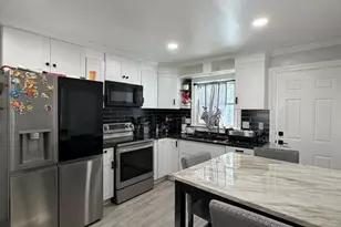 22 Irving Pl, Danbury, CT 06810 - Photo 3