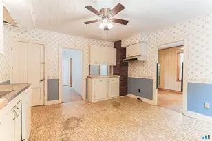 31-33 Brunswick Ave, Plainfield, CT 06354 - Photo 9