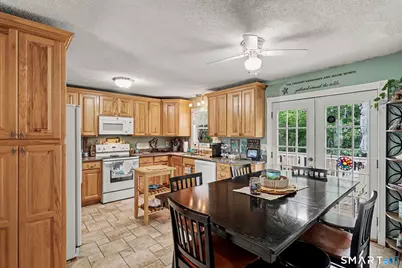 264 Roxbury Road, East Lyme, CT 06357 - Photo 5