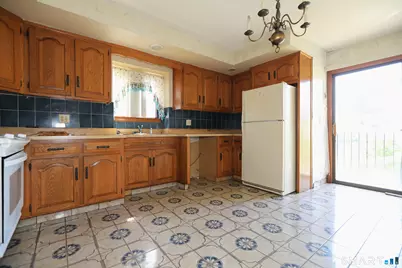 186-188 Preston Street #4B, Hartford, CT 06114 - Photo 7