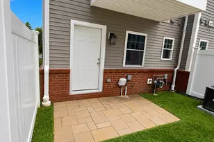 25 Naubuc Ave, Glastonbury, CT 06033 - Photo 15