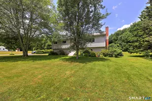 31 Paugussett Rd, Newtown, CT 06482 - Photo 3