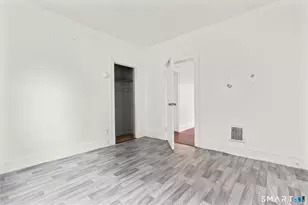 148 Kent St, Hartford, CT 06112 - Photo 17