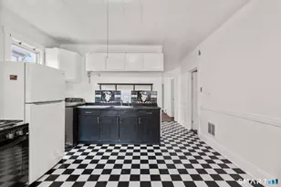 148 Kent St, Hartford, CT 06112 - Photo 13