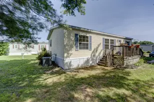 37 Pond Way, Windham, CT 06256 - Photo 3