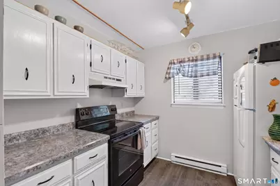 14 Riverview Drive #14, Bridgeport, CT 06604 - Photo 7