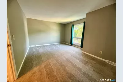 562 Oak Avenue #562, Cheshire, CT 06410 - Photo 9