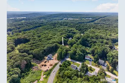 1033 Old Colchester Road, Montville, CT 06370 - Photo 11