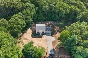 1033 Old Colchester Rd, Montville, CT 06370 - Photo 7