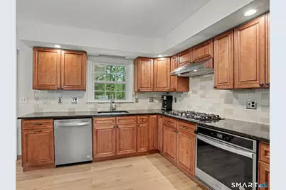 7 Wheeler Drive, Danbury, CT 06811 - Photo 13