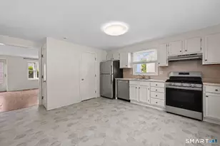 8 Allspice Ln, Glastonbury, CT 06033 - Photo 5