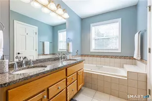 11 Squantz View Dr, New Fairfield, CT 06812 - Photo 13