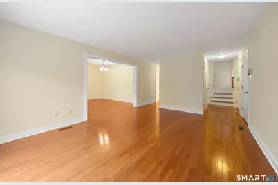 33 Allison Way #33, East Haven, CT 06512 - Photo 3