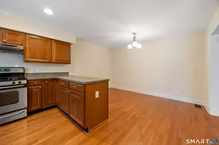 33 Allison Way, East Haven, CT 06512 - Photo 9