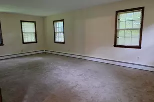 8 Squire Ln, Shelton, CT 06484 - Photo 11