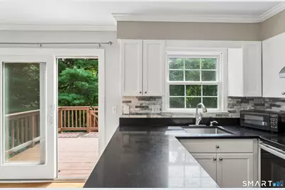 12 Camelot Drive #E1, Norwalk, CT 06850 - Photo 11