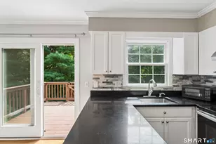 12 Camelot Dr, Norwalk, CT 06850 - Photo 11