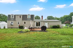 10 Pilgrim Cir, Enfield, CT 06082 - Photo 3