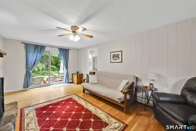 10 Pilgrim Circle, Enfield, CT 06082 - Photo 9