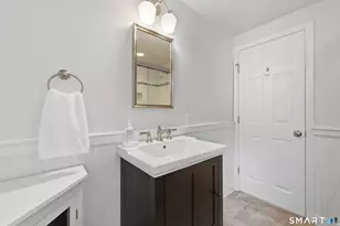 15 Edmund Pl, West Hartford, CT 06119 - Photo 23