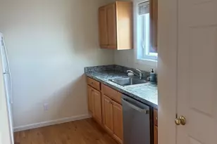 90 Townsend Ave, New Haven, CT 06512 - Photo 3