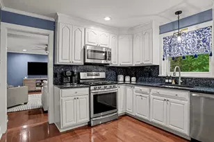 255 Tanglewood Cir, Milford, CT 06461 - Photo 11