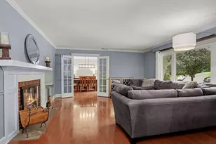 255 Tanglewood Cir, Milford, CT 06461 - Photo 5