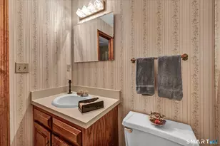 2 Sachem Dr, Cromwell, CT 06416 - Photo 19
