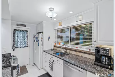 7 Pond Circle #7, Avon, CT 06001 - Photo 5