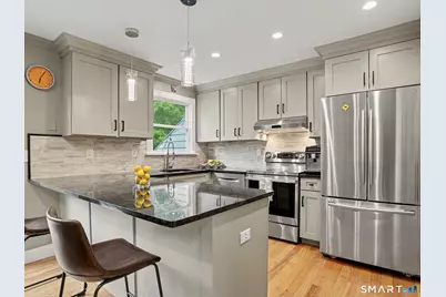 4 Fawn Ridge Lane #4, Wilton, CT 06897 - Photo 3